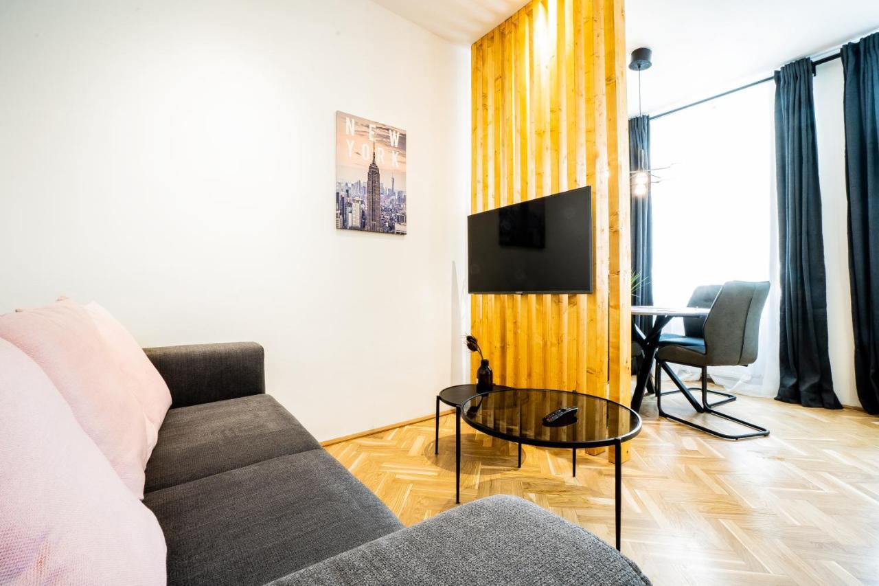 Modern And Lovely Next To Subway Station Vienna