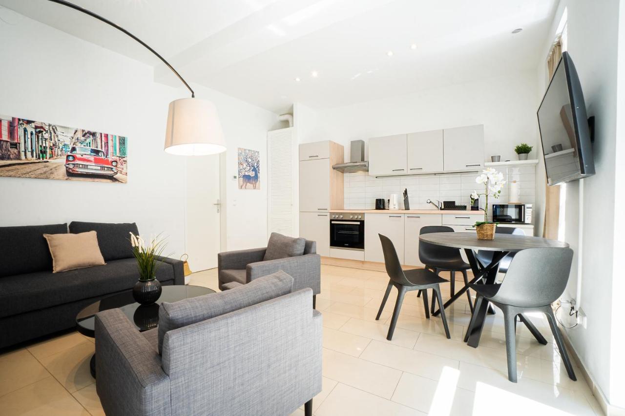 Apartment Modern And Lovely Next To Subway Station *